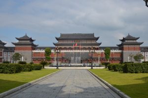 全國政協委員、仁和集團董事長楊文龍：加快中醫藥、西醫藥、中西醫結合醫藥協調發展