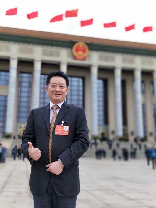 全國政協(xié)委員楊文龍(受訪者供圖)_副本